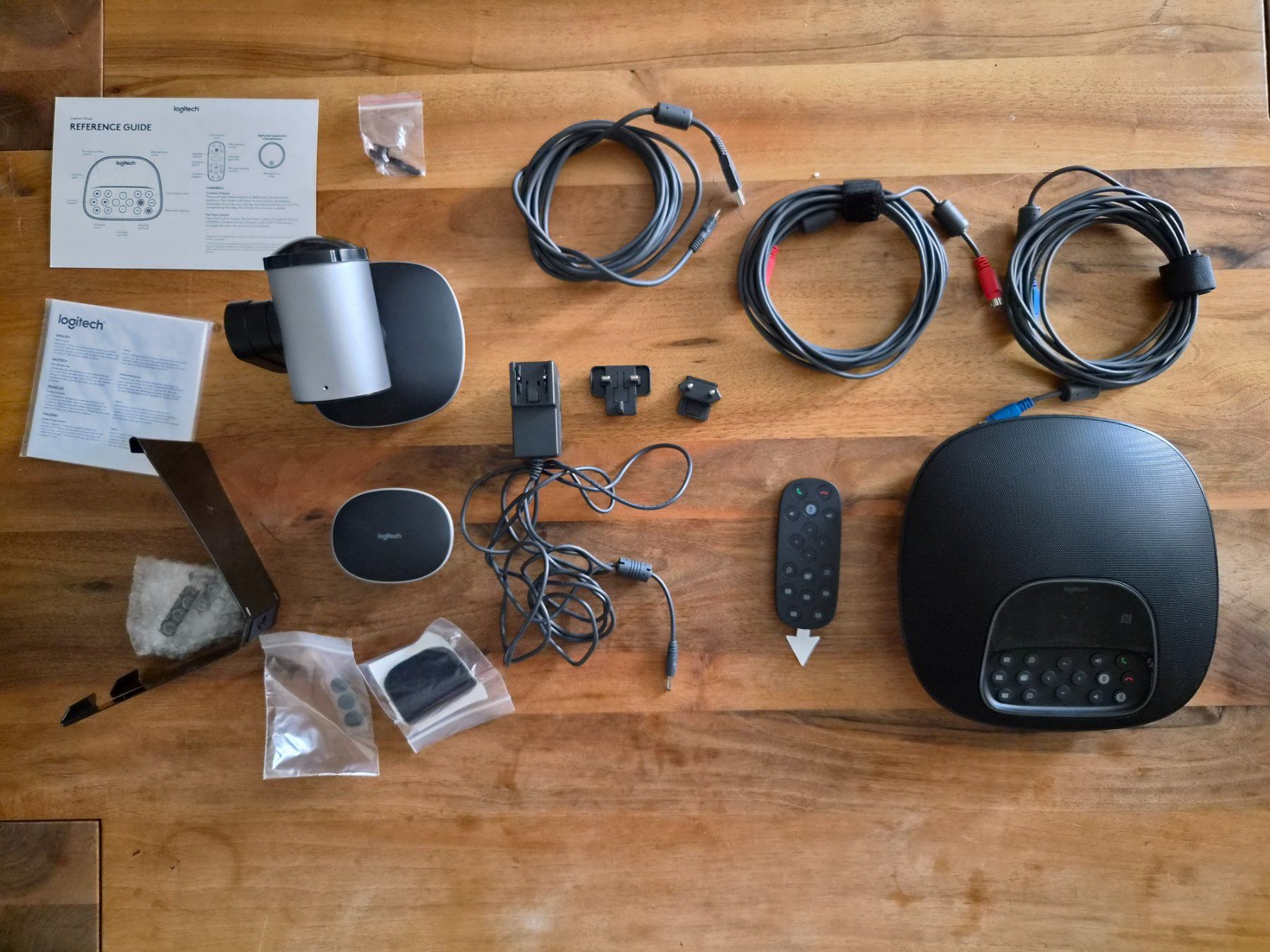 Logitech Webcams: Logitech GROUP 960-001057 – Neuf (Voir description) à Fribourg par PhotoStudio1 1