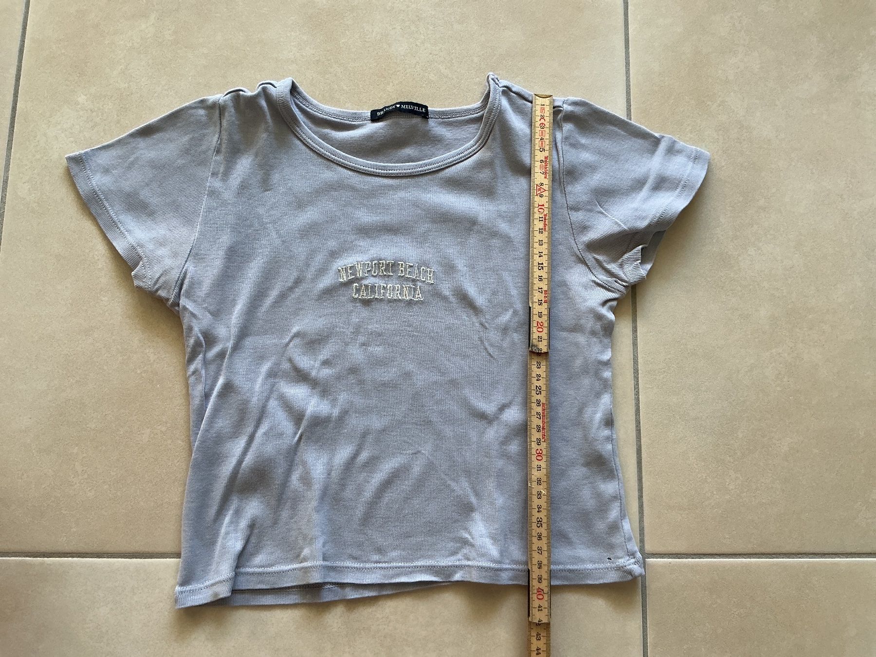 Brandy Melville T-shirt: Damen T-Shirt Brandy Melville – Usato da Frauenfeld venduto da Stehojen 3
