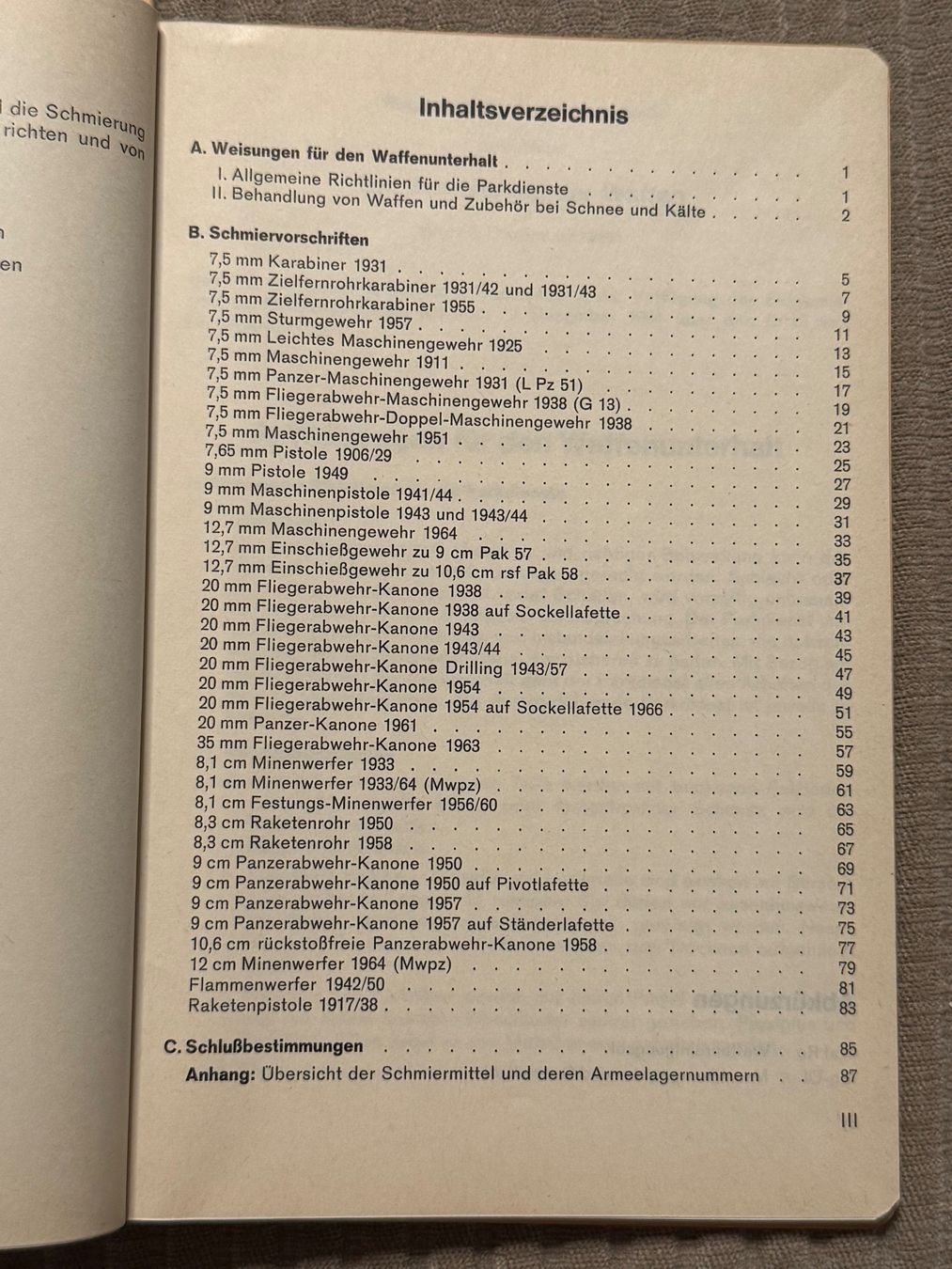Libri: Reglement: Die Schmierung der Waffen - Schweizer Armee – Usato da Brütten venduto da Hst1 2