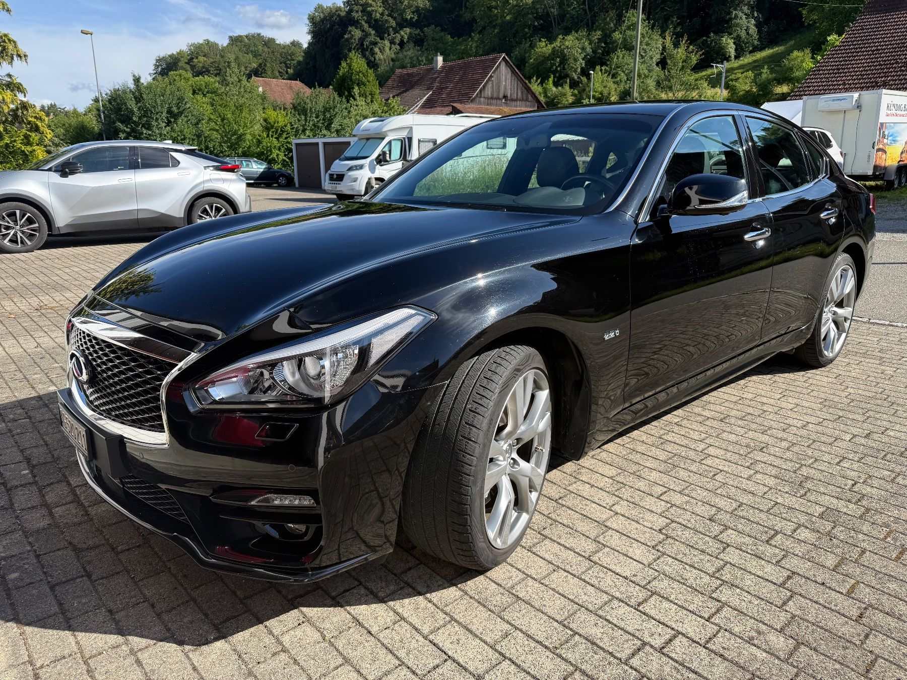 Infiniti Automobili: Infiniti Q70 Sport Tech 2.2d – Usato da Rietheim venduto da 0815anno 1