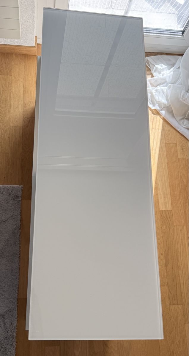 Ikea TV Möbel: TV Lowboard weiss Glasfront – Gebraucht aus Schlieren von sav_vx2b 2