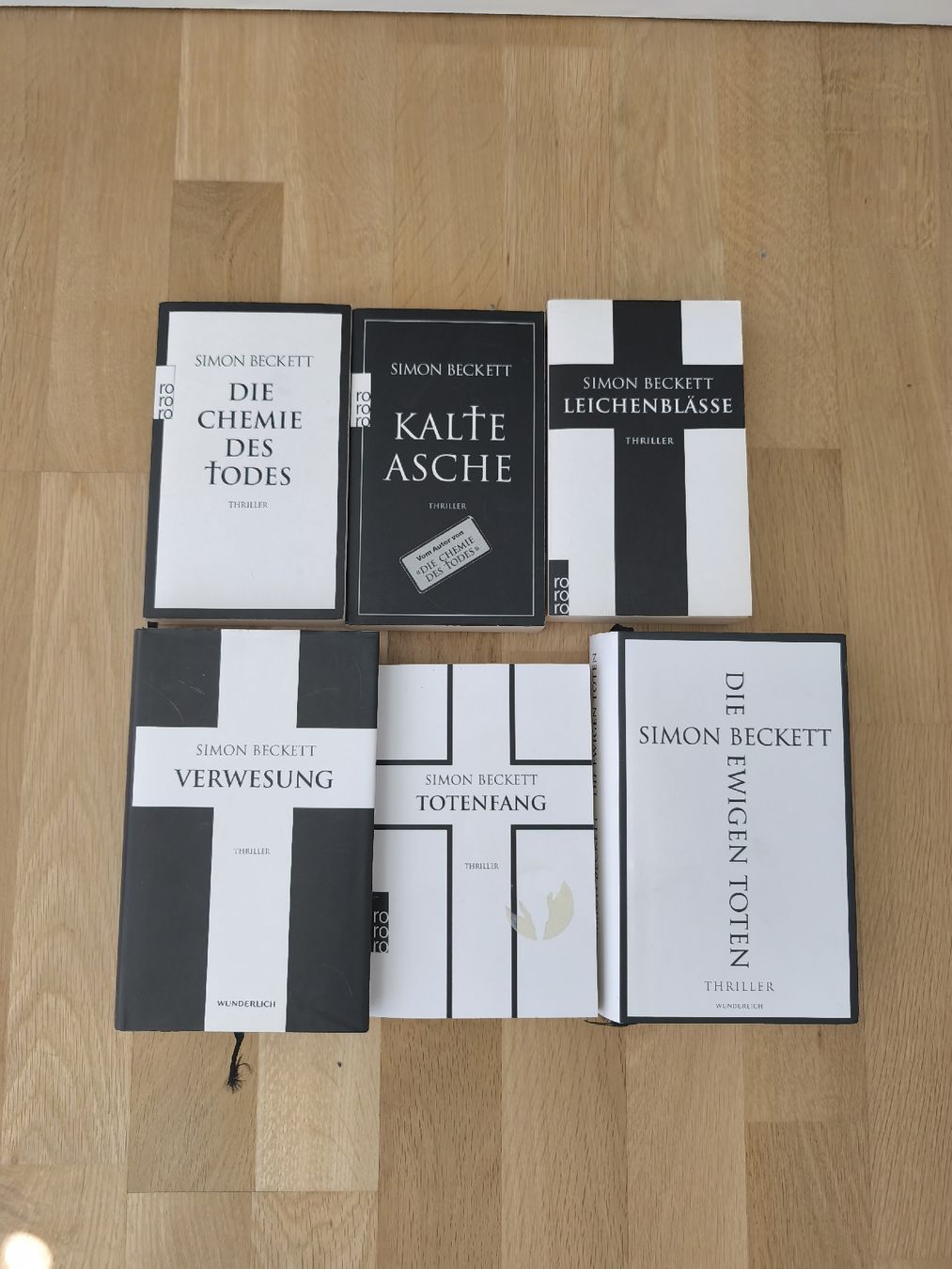 Bücher: Simon Beckett, Band 1-6 David Hunter Serie – Gebraucht aus Bern von mar_j8r6