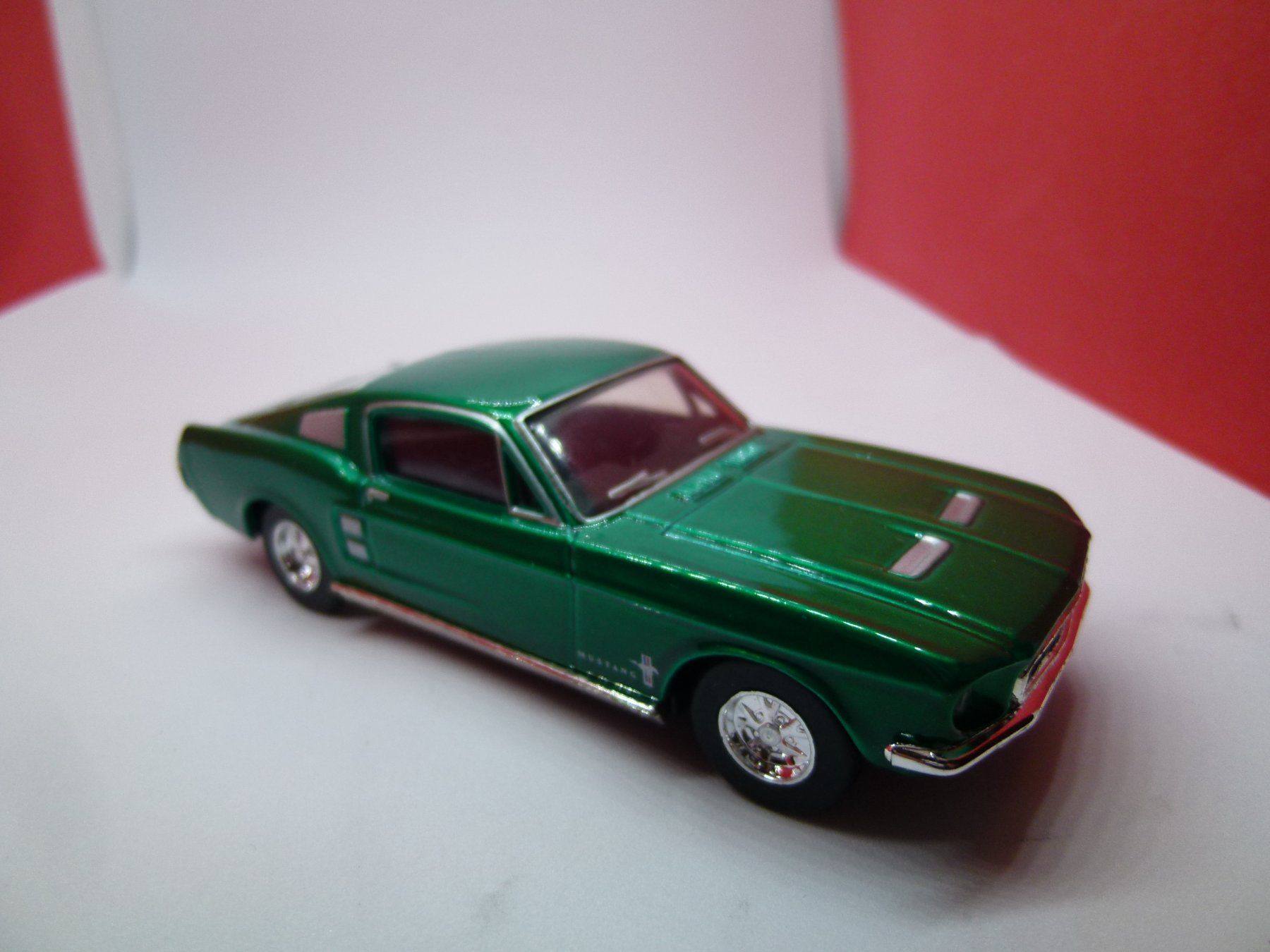 Ford Modellini d'auto: Ford Mustang Fastback - Dinky/ Matchbox - Kult-Modell – Usato da Reiden venduto da Aston2