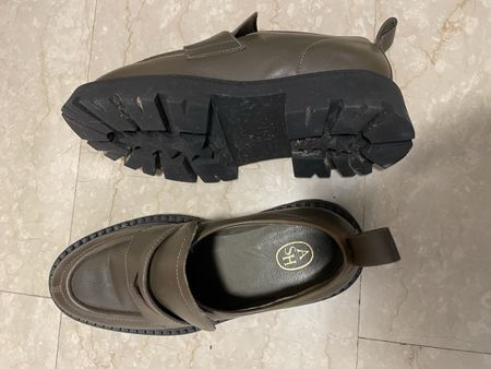 Collegeschuh