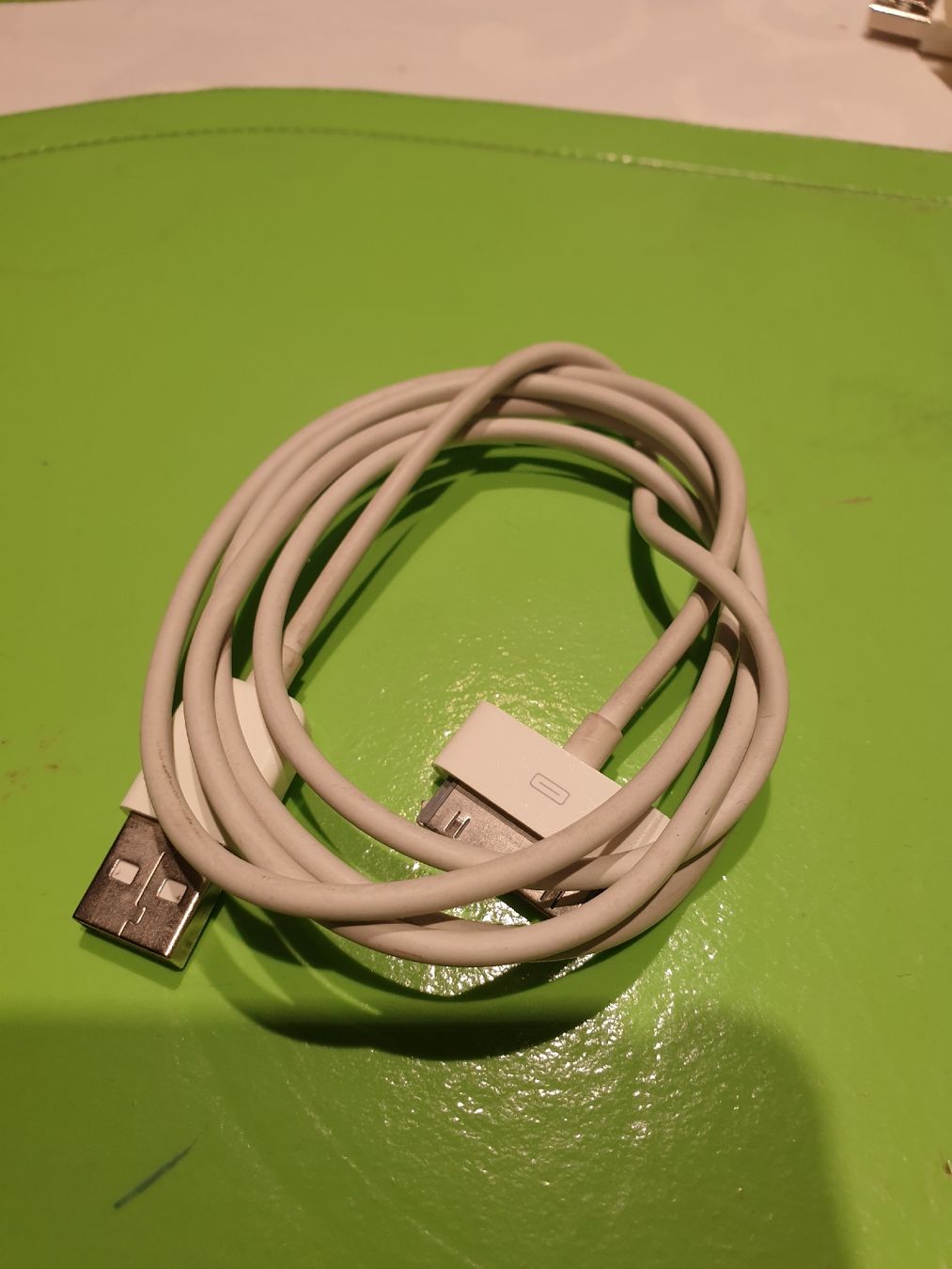 Apple Cavi: Ladekabel weiss für Apple iPad oder iPad (24) – Usato da Ittigen venduto da Ziok187