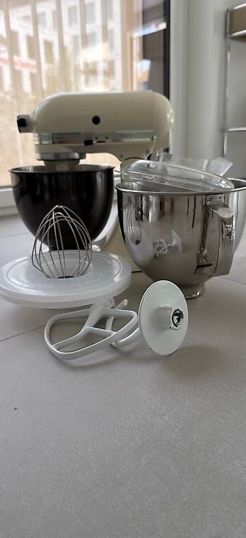 Elettrodomestici da cucina: Kitchen aid artisan creme – Usato da Chur venduto da and_v58z 1