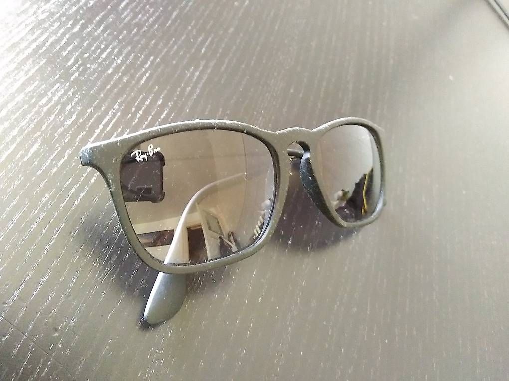 Brillen & Gläser: Lunettes de soleil Ray-Ban Chris RB4187 – Gebraucht aus Genève von sphakka 1