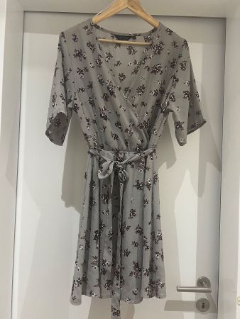 New Look Sommerkleid, Gr. 42, Blumenmuster, Grau, Top!