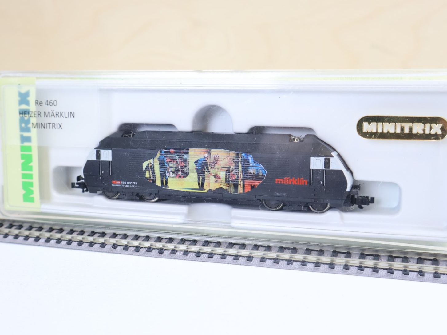 Trix Modellini di ferrovie: Minitrix SBB Re 460 "Heizer" E-Lok 12687 - Digital NP: 380.- – Usato da Winterthur venduto da Monstera