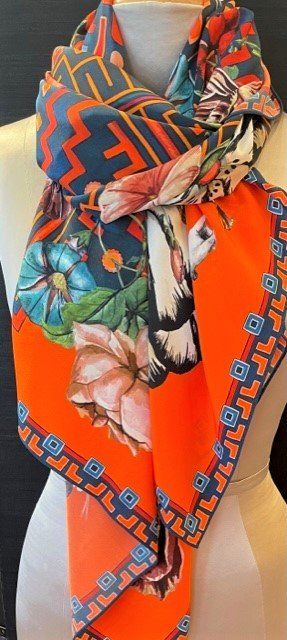 Fabric Frontline Foulards, Tücher & Schals: Foulard Fabric Frontline – Neu (gemäss Beschreibung) aus Zürich von Poppy108 1