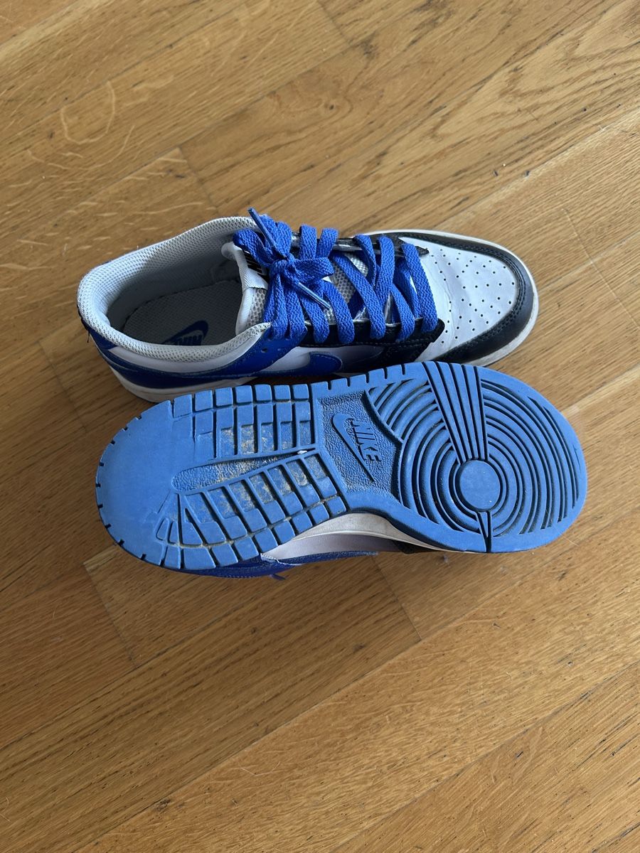 Nike Chaussures hommes: Nike dunk Low GS – D'occasion à Fribourg par Arthur_4 2