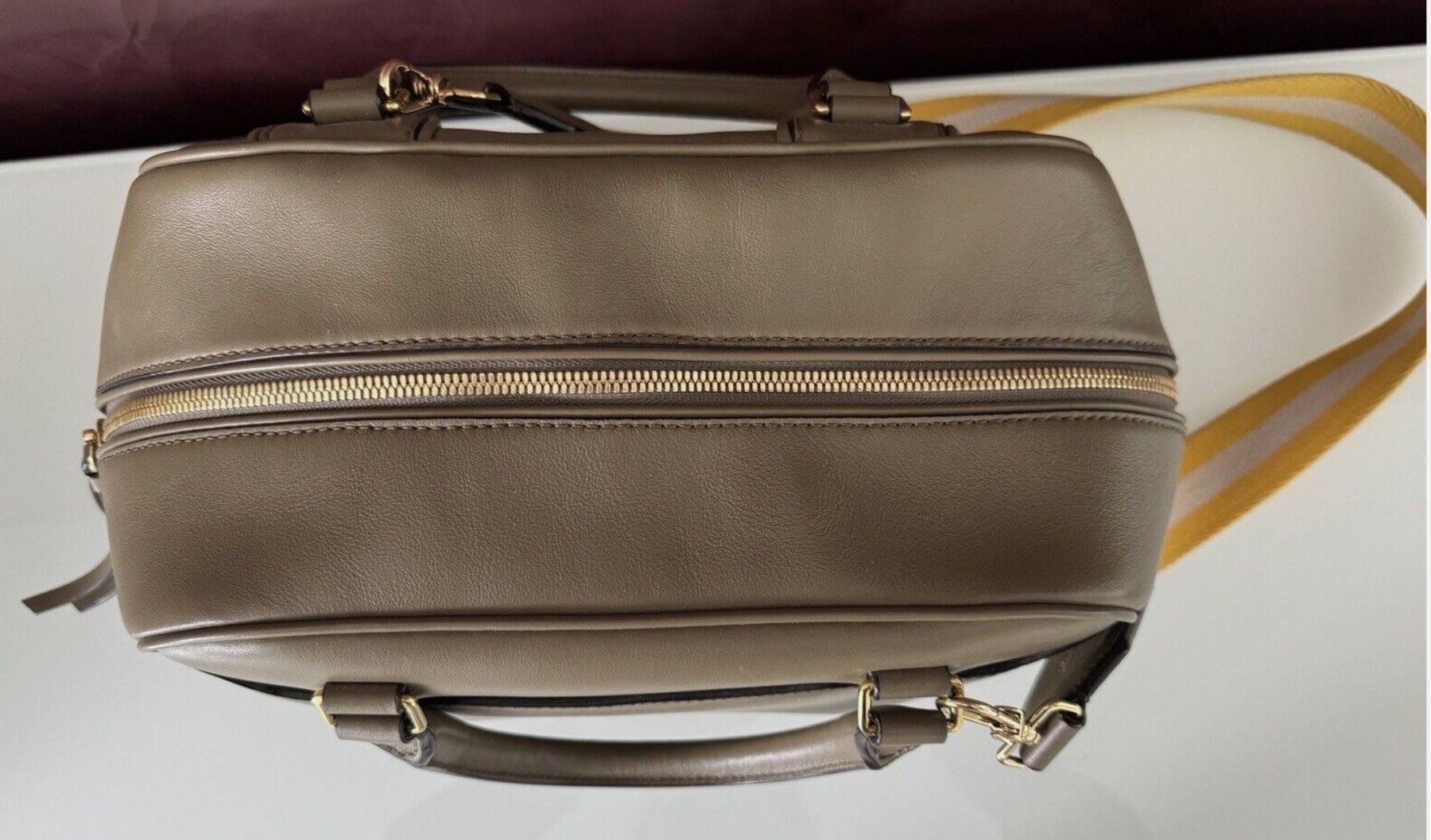 Bally Borse da donna: Bally Grosse Umhänge-Tasche Leder Taupe – Usato da Volketswil venduto da praxis12 5