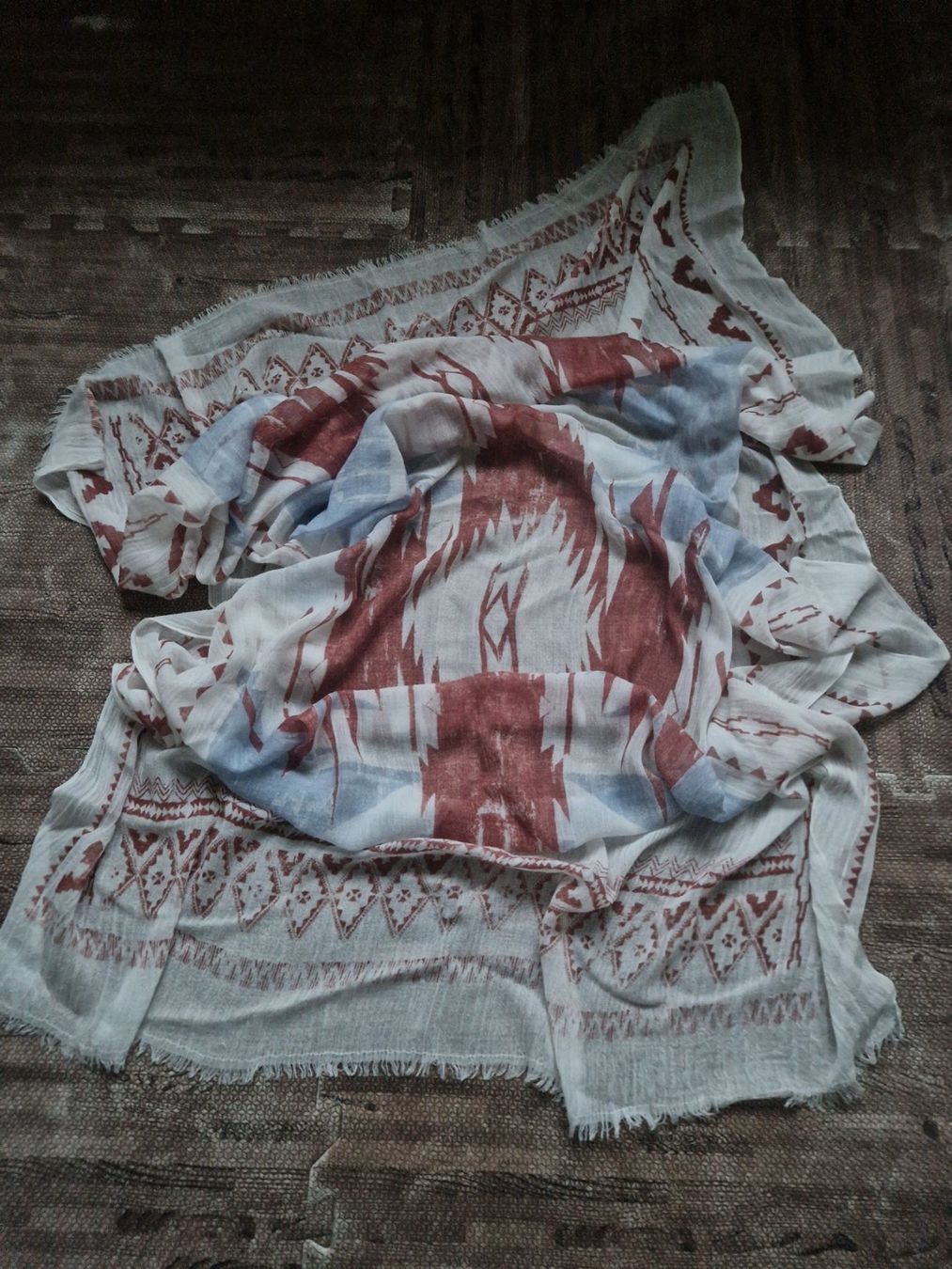 Foulard & Sciarpe: Schal – Usato da Triengen venduto da KittyKat6
