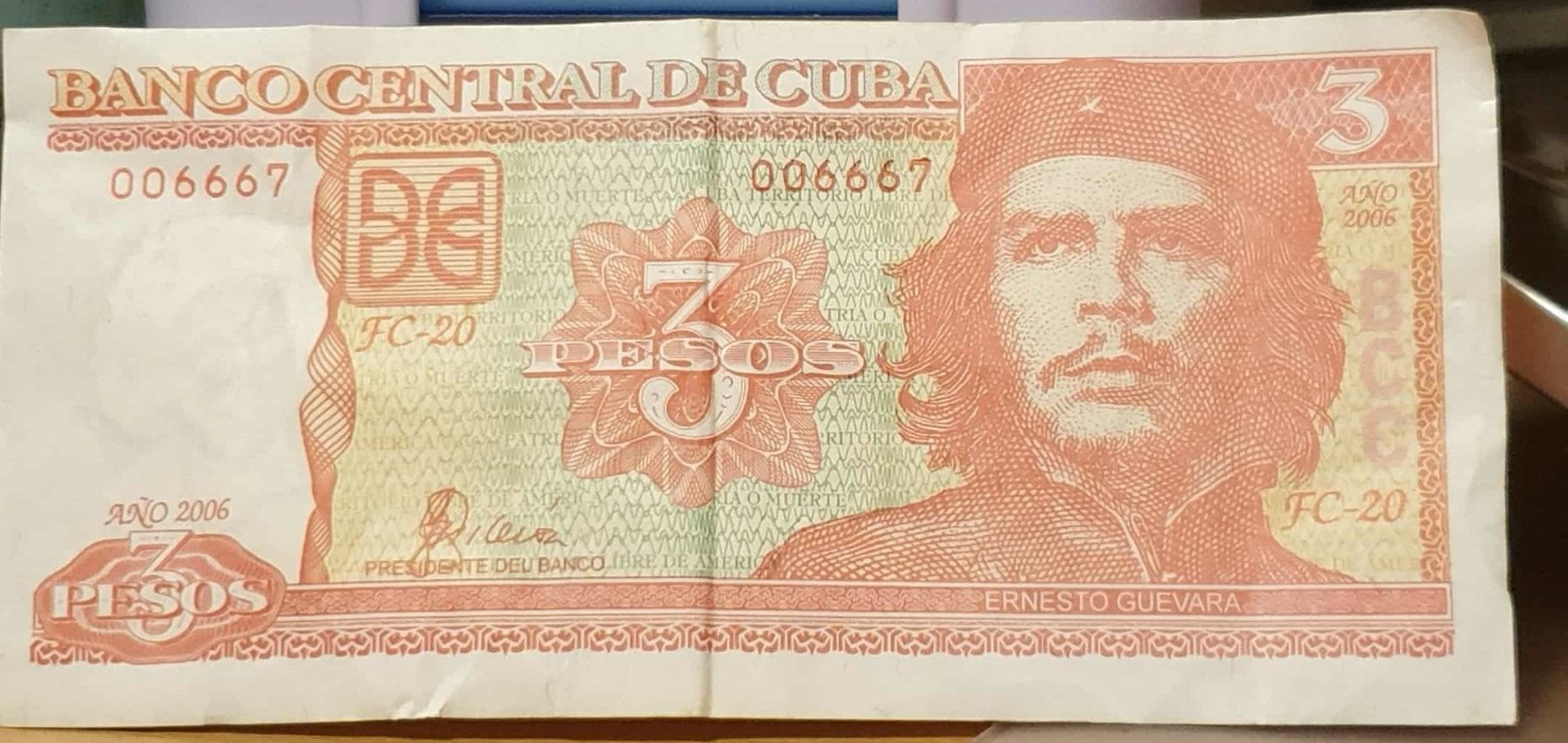 Banknoten: Billet de 3 pesos CHE GUEVARA – Gebraucht aus SAXON von Mariposita1428