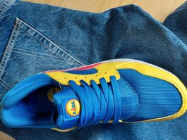 Sneaker Grösse 46