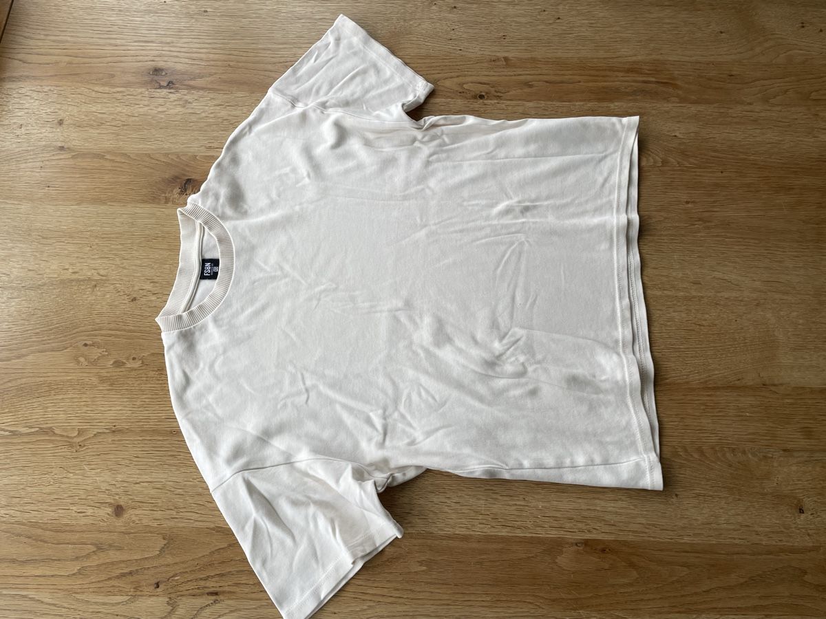 Lotti di vestiti: Kleiderpaket 4-teilig Grösse XS-S – Usato da Zürich venduto da piervier4 8