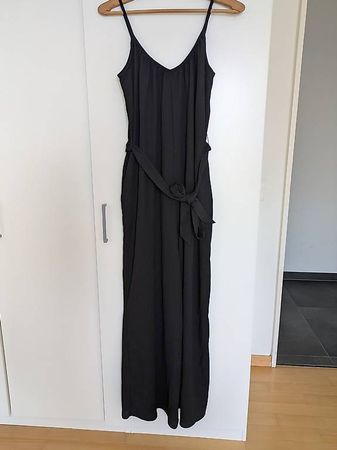 Schwarzer Overall in Musselin Grösse M von H&M
