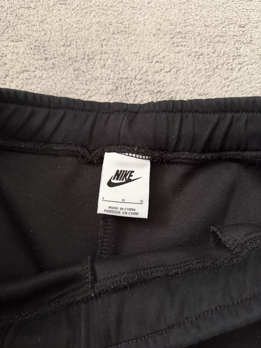 Nike Hosen: Nike Tech Fleece Shorts – Gebraucht aus Zürich von pab_7gfs 4