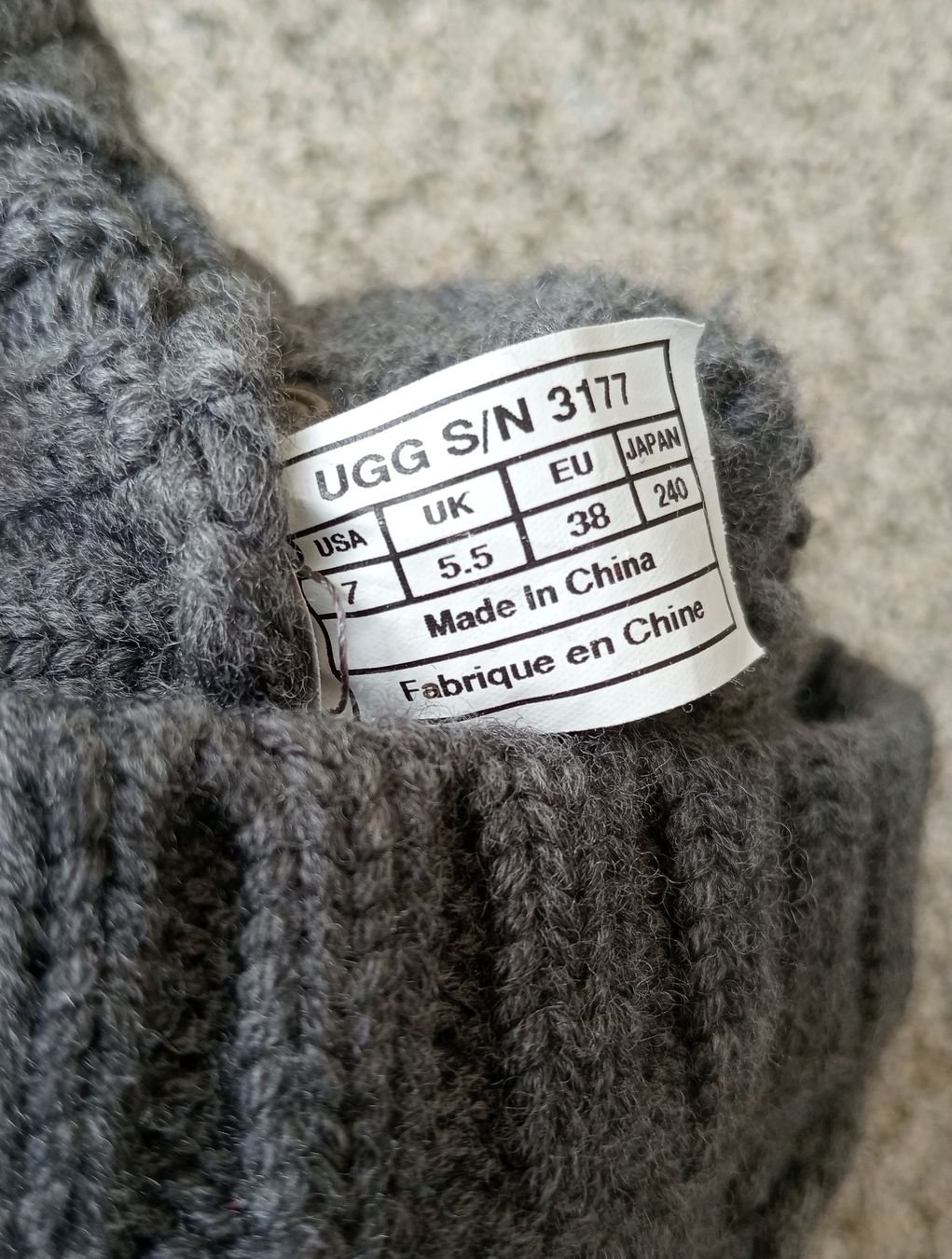Ugg Scarpe da donna: UGG Tularosa Strick Echtes Lammfell & Wildleder Grau 38 38.5 – Usato da Allschwil venduto da Evgeniia78 8