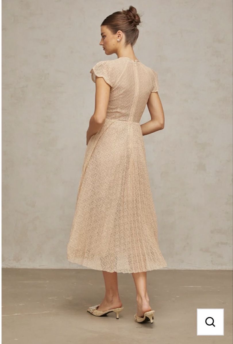 Vestiti: Elegant Butterfly Midi Dress – Usato da St.Josefen venduto da lop_lh8d 1