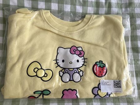Hello Kitty Pullover H&M Gr. 134/140 NEU
