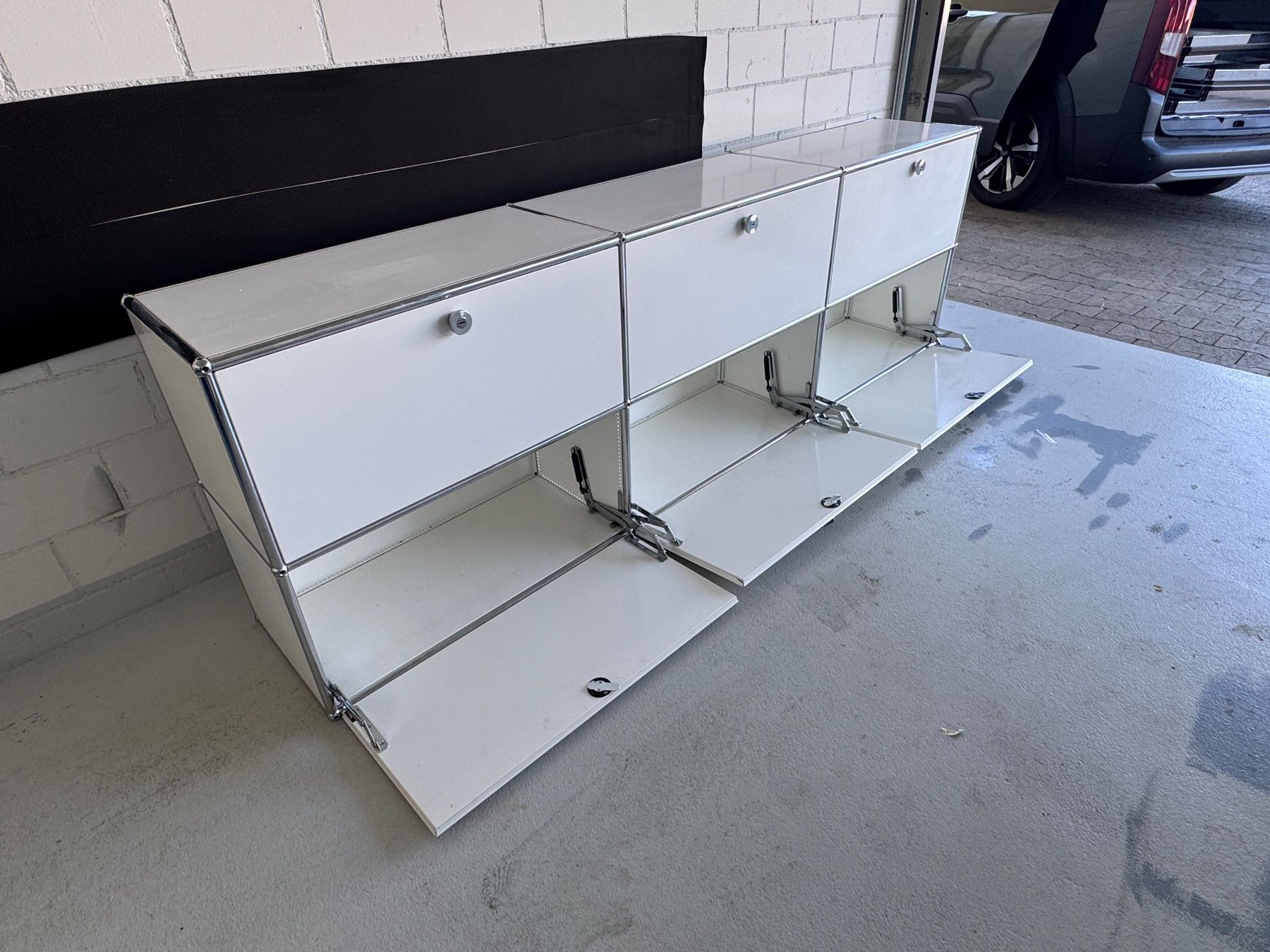 USM Scaffali: USM Haller Sideboard 3x2 reinweiss – Usato da Altendorf venduto da SilverDesignStudio 2