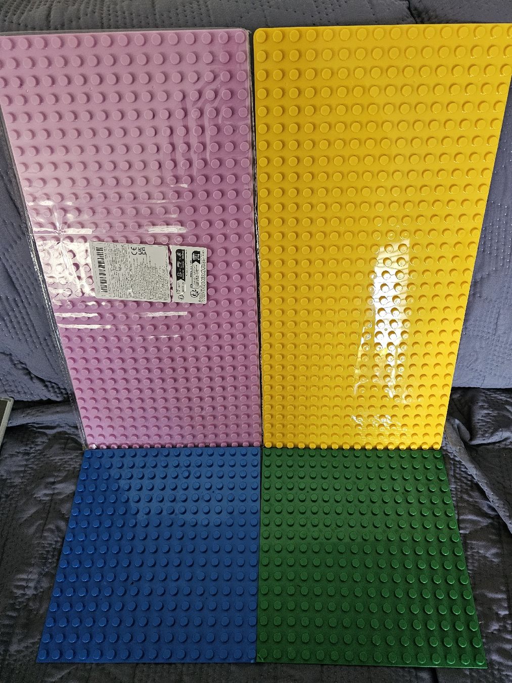 Lego Kit di costruzioni: 4 x Bausteinplatten, gross, verschiedene Farben NEU – Nuovo e nell'imballaggio originale da Bütschwil venduto da Taranabo
