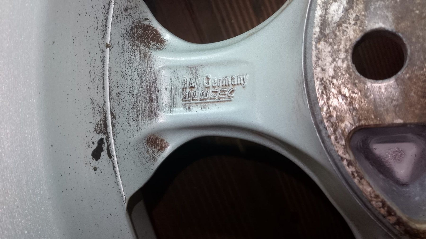 Audi Cerchioni: Alufelgen Alutec 14 Zoll, 6X14H2 Java4 – Usato da Eschenbach SG venduto da sternen4 6