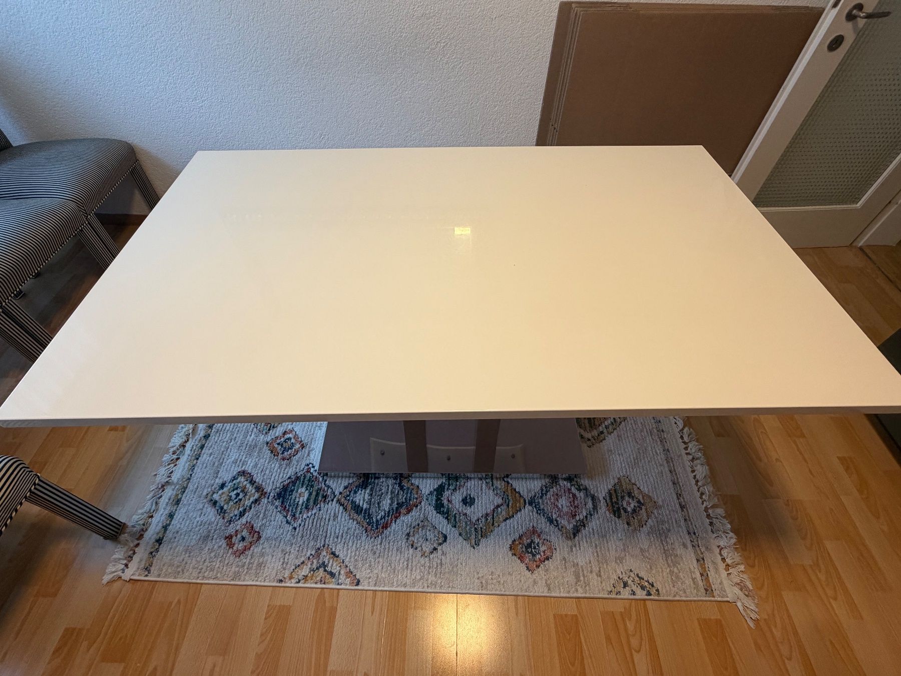 Tavoli: Esstisch weiss glänzend mit Chromfuss 160x90cm – Usato da Gattikon venduto da ks0