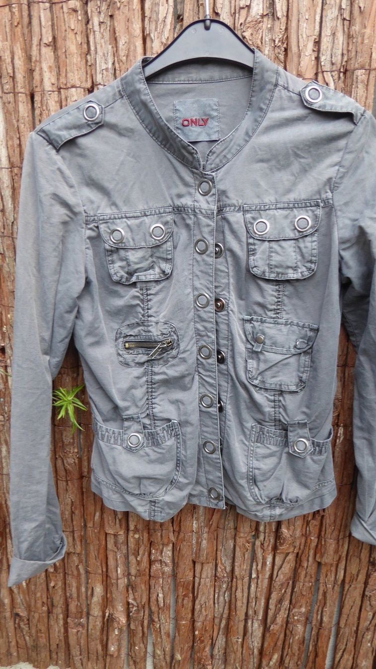 Only Giacche: leichte Jacke Gr S Only – Usato da Sargans venduto da Benziner
