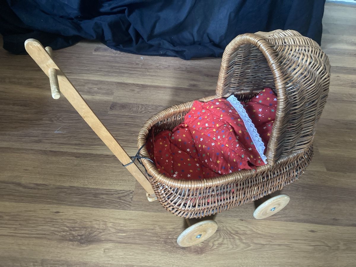 Puppenwagen: Puppenwagen antik  – Gebraucht aus Zürich von anorg