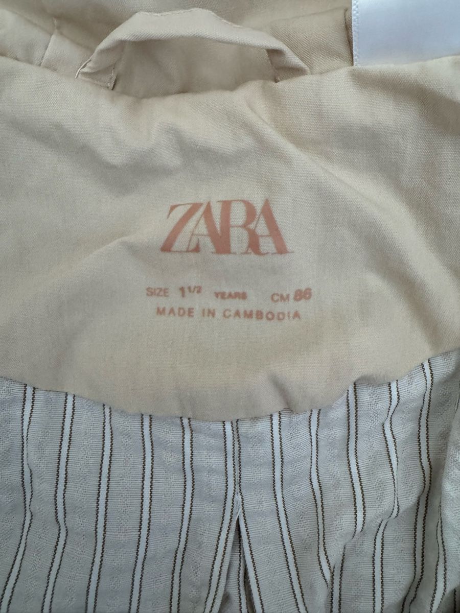 Zara Giacche & Cappotti: Zara Parka à boutons et capuche imperméable taille 86 – Usato da Saillon venduto da alico 2