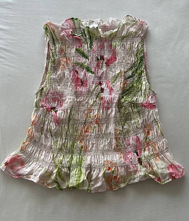 H&M Tops: Top, Blumen, Gr. M – D'occasion à Wattenwil par nid_p9fx