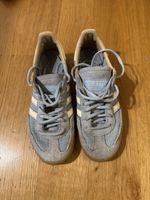 Handball Spezial Sneakers mit Häkeleinsatz