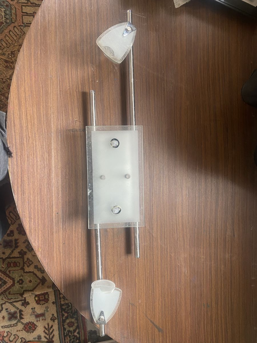 Lampade: Gut erhaltene Lampe – Usato da Thusis venduto da lar_r7py