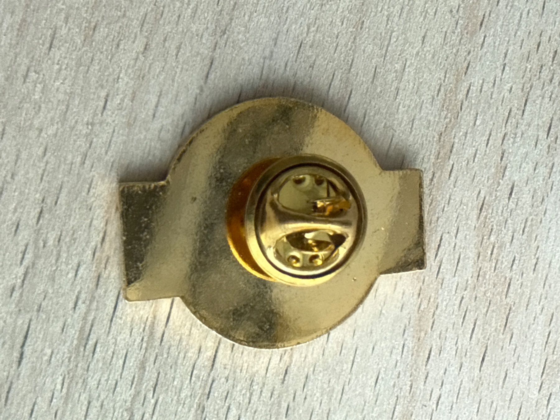Plaketten & Abzeichen: Pin Loacker Recycling – Gebraucht aus Glattbrugg von Schweigmatt 1