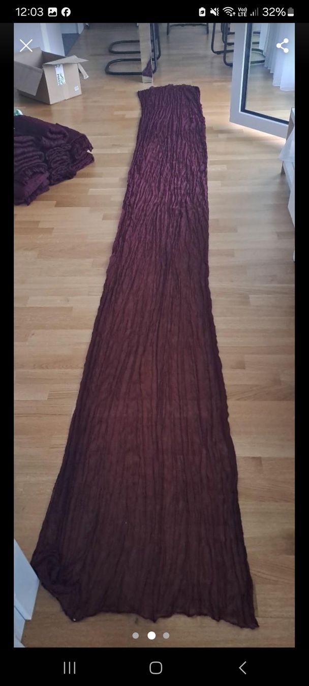 Tessuti: Tischläufer Bordeufarben 4 Meter lang / 16 Stk – Usato da Jona venduto da Schaniarle