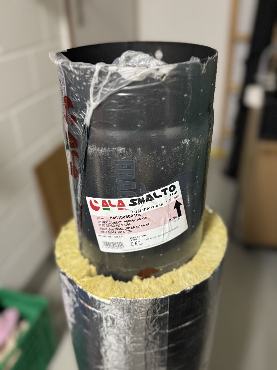 Altri materiali da costruzione: Insulated Chimney Flue Pipe, New, Unused – Nuovo e nell'imballaggio originale da Utzenstorf venduto da jeneilaci
