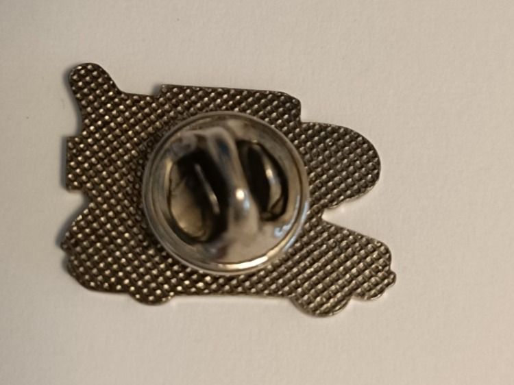 Placchette & Badge: Pin Lipo Umzugauto - Box 23 – Usato da Köniz venduto da Pinscollect 1