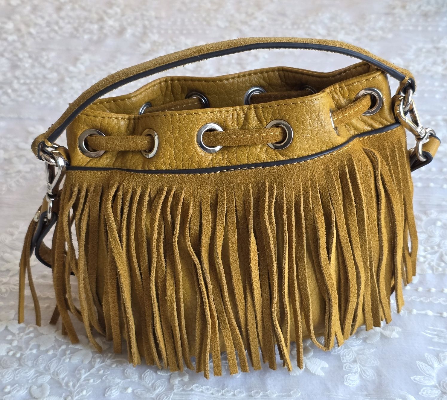 Zara Borse da donna: Zara Basic Fransen-Tasche, Senffarben, Top Zustand ! – Nuovo (secondo la descrizione) da Rheinsulz venduto da Gilea 1