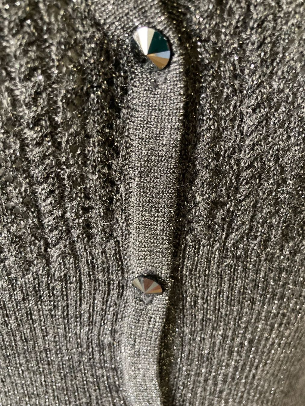 Giacche: Leichte Strickjacke mit Lurex, Gr. 36-38 – Usato da Samedan venduto da chickenrun01 3