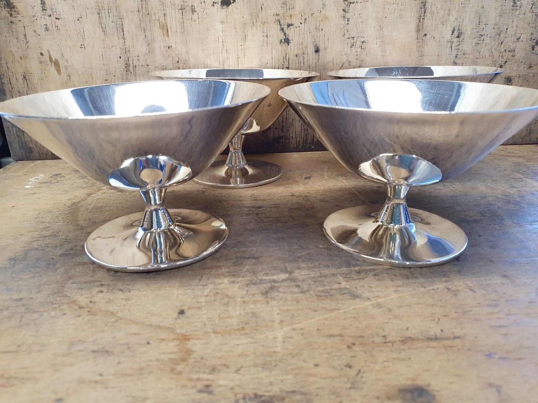 Berndorf Schalen: 4 Stk schöne alte Berndorf Glacéschalen versilbert – Gebraucht aus Luzern von Silbag97 5