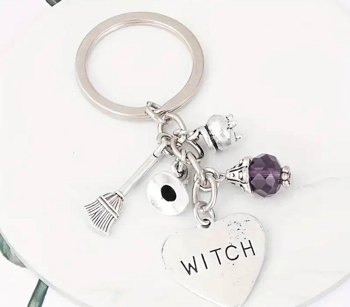 Portachiavi: Schlüsselanhänger "Witch" mit Charms – Nuovo e nell'imballaggio originale da Gams venduto da Mariawicca 2