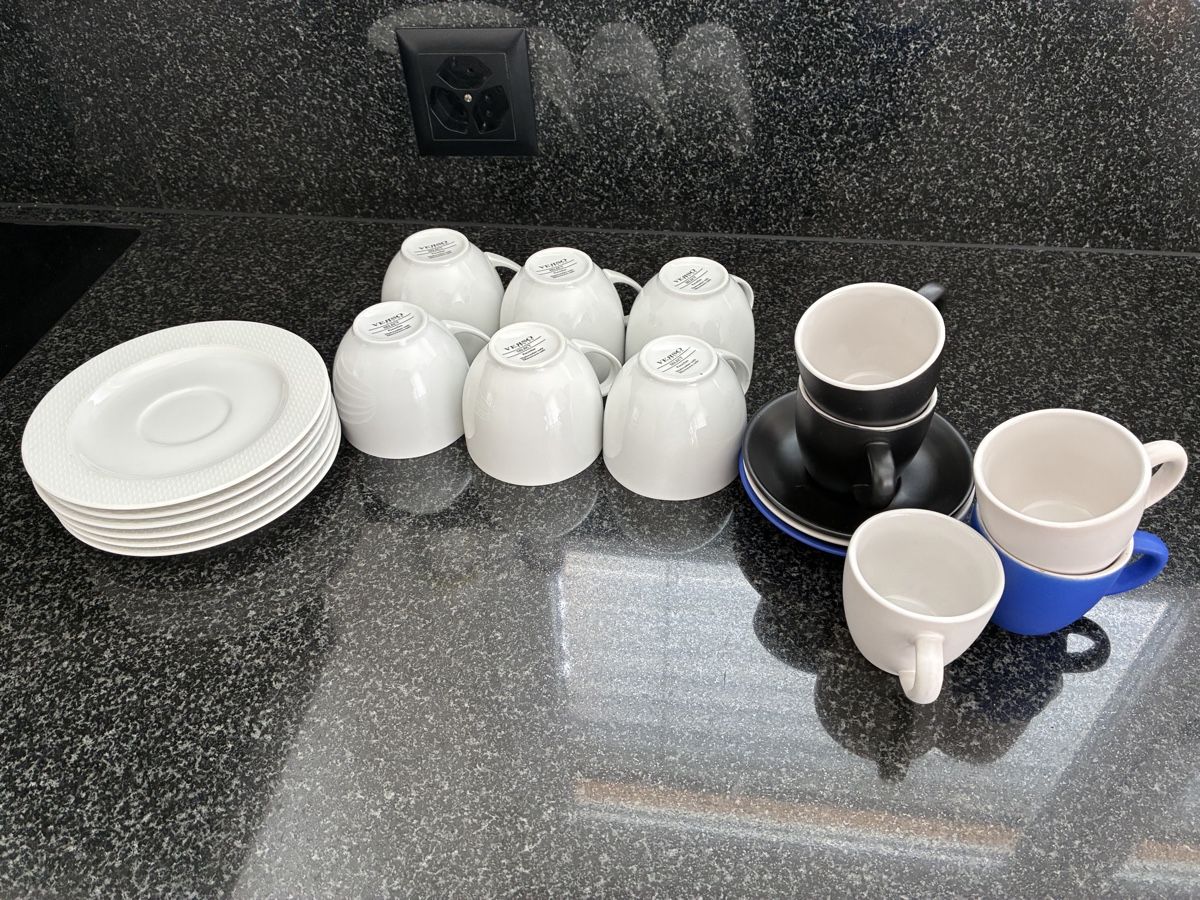 Tassen: Kaffeetasse & Espressotasse – Gebraucht aus Wald ZH von Slaste 1
