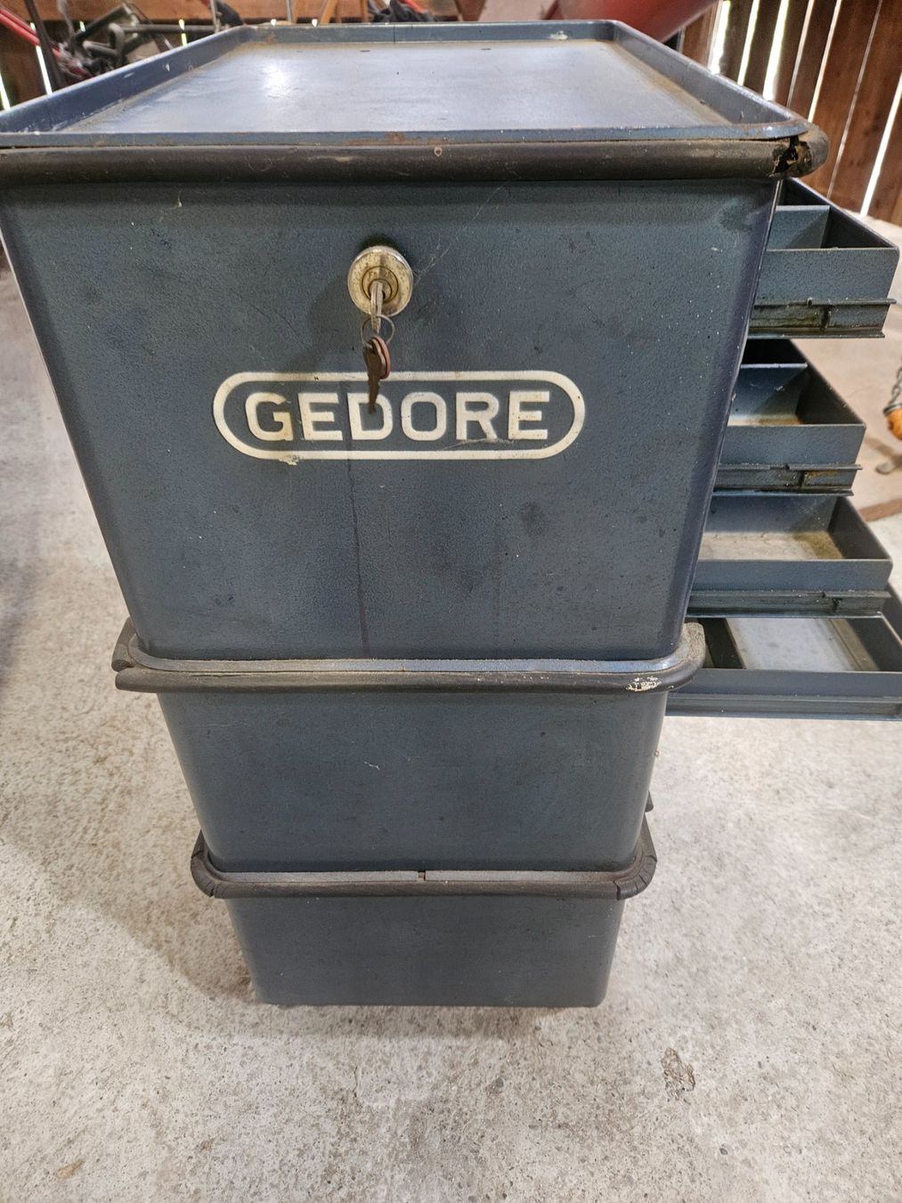 Banconi: Werkzeugboy Gedore chabby chic Oldtimer – Usato da Wangen ZH venduto da lemans01 1