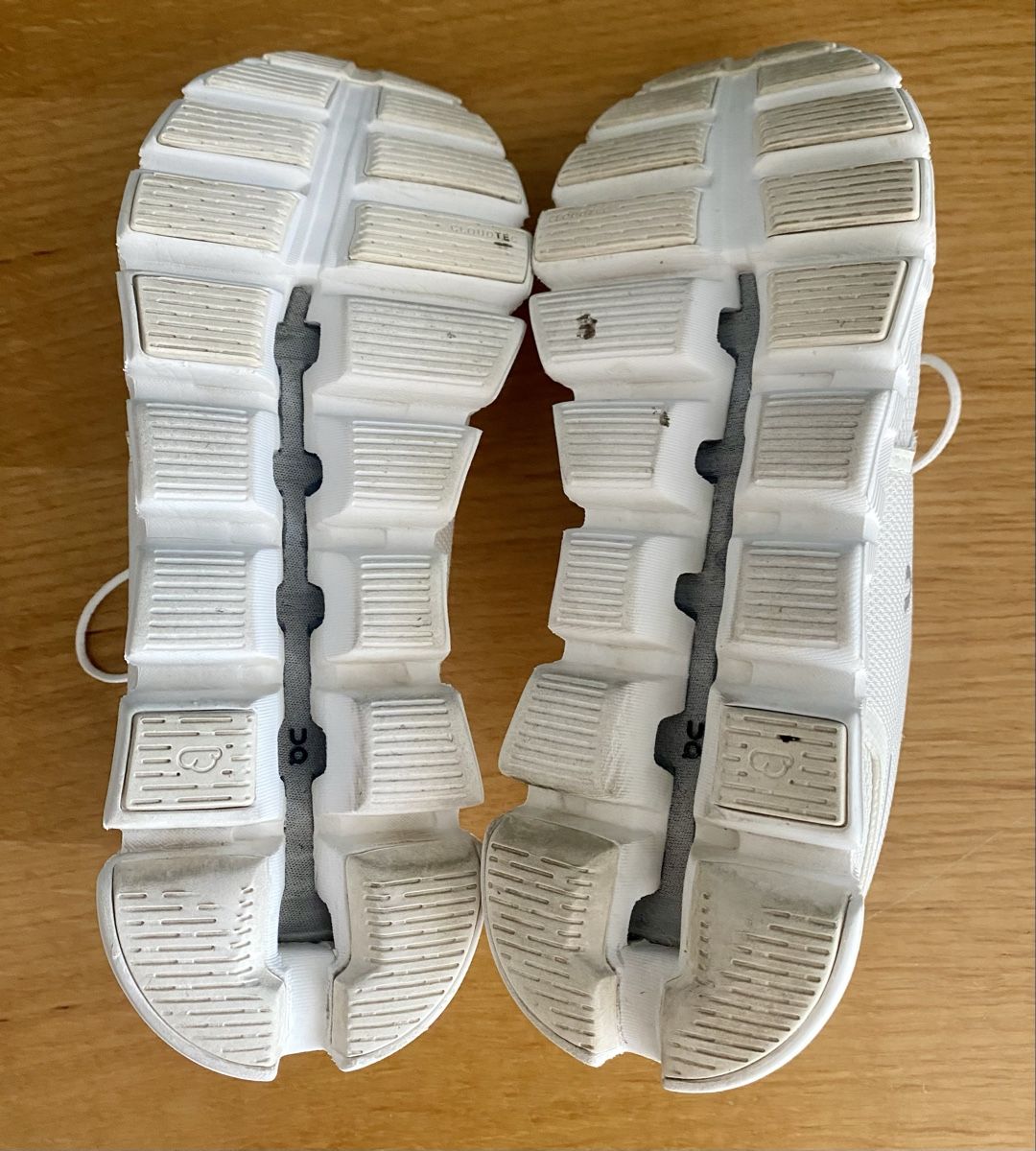 On Scarpe da donna: Chaussures On Running Cloud 5 "All White" taille 39 – Usato da Lausanne venduto da Vracorama 5
