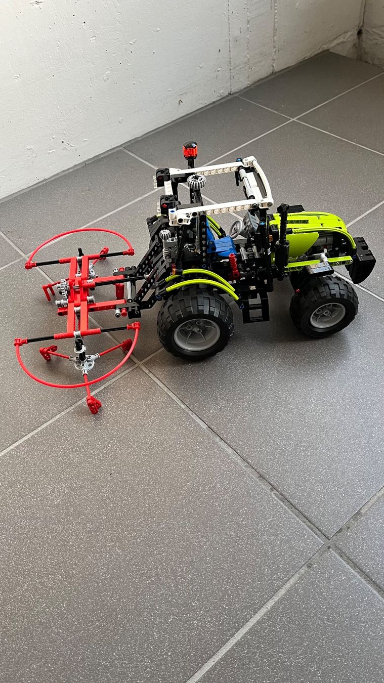 Lego Kit di costruzioni: Lego (8284) Traktor mit Heuwender – Usato da Zug venduto da alfi53 1
