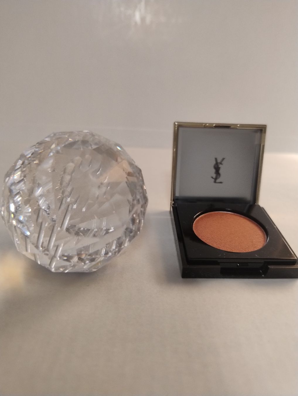 Make-up: SATIN CRUSH – Neu und originalverpackt aus Schwerzenbach von Whokamel