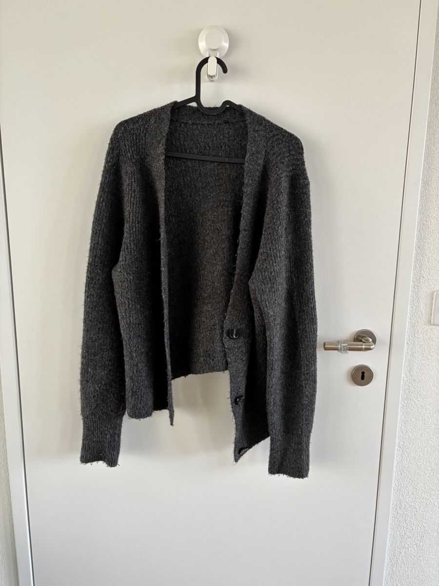 Jacken: Warme Strickjacke – Gebraucht aus Glattpark(Opfikon) von rue_9c5p