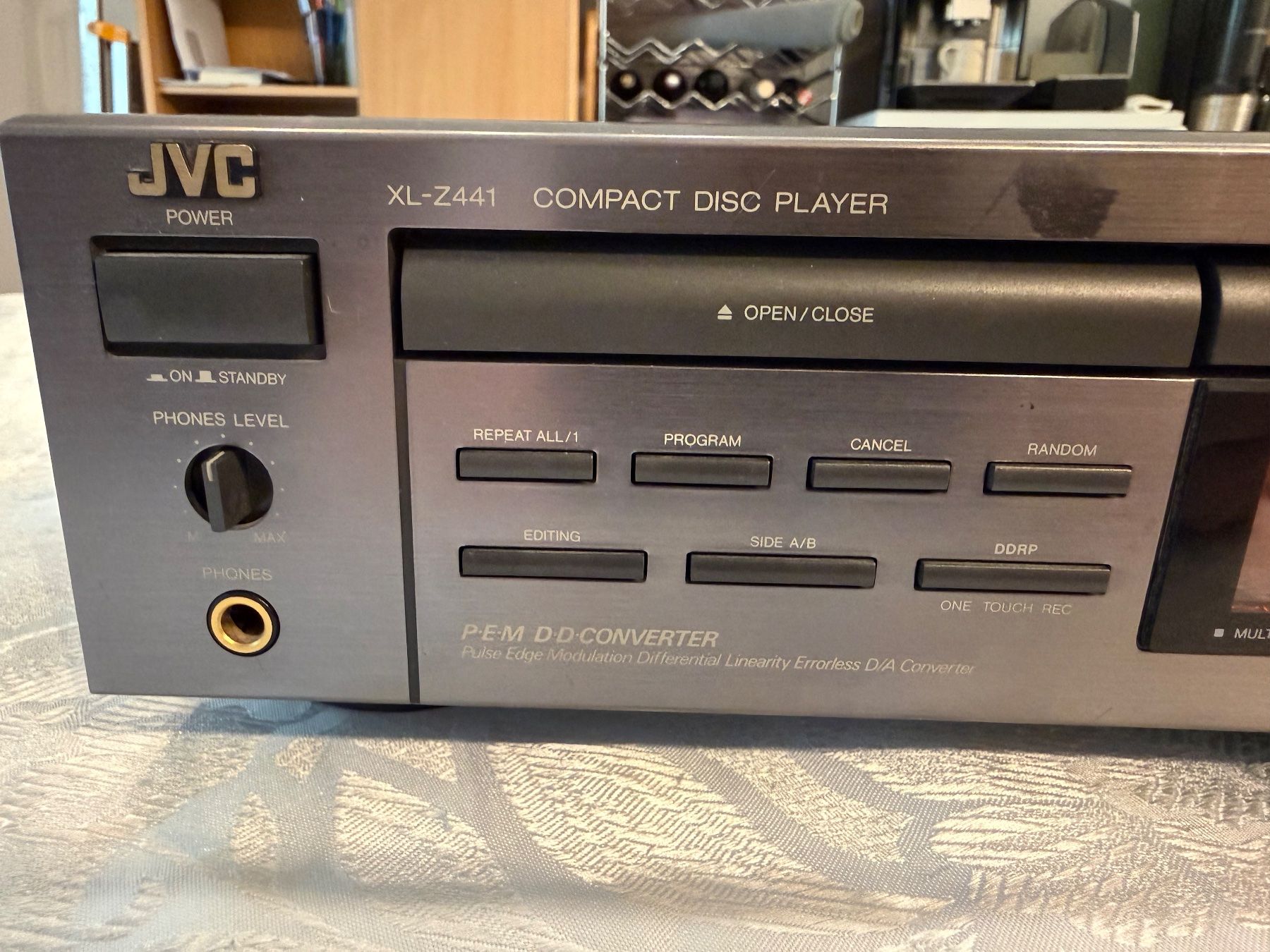 JVC Sistemi audio & multimediali: JVC  COMPACT DISC PLAYER XL-Z441 – Usato da Zürich venduto da fehlton 1